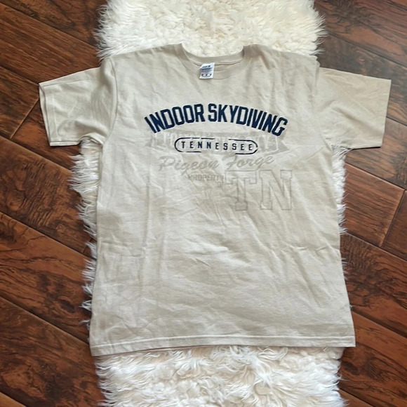 Other - Pigeon Forge Tennessee Indoor Skydiving Graphic Tee Shirt